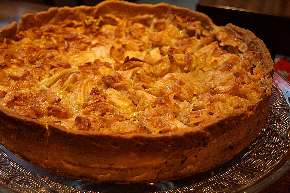 Apfelkuchen mit Mandeldecke