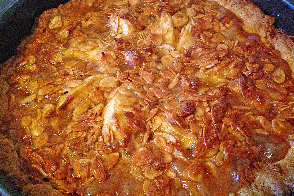 Apfelkuchen mit Mandeldecke