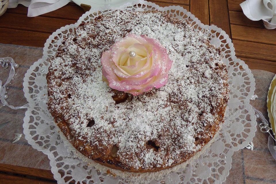 Apfelkuchen mit Mandeldecke