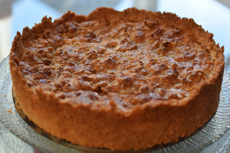 Apfelkuchen mit Mandeldecke