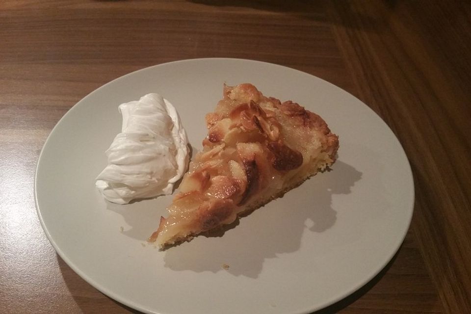 Apfelkuchen mit Mandeldecke