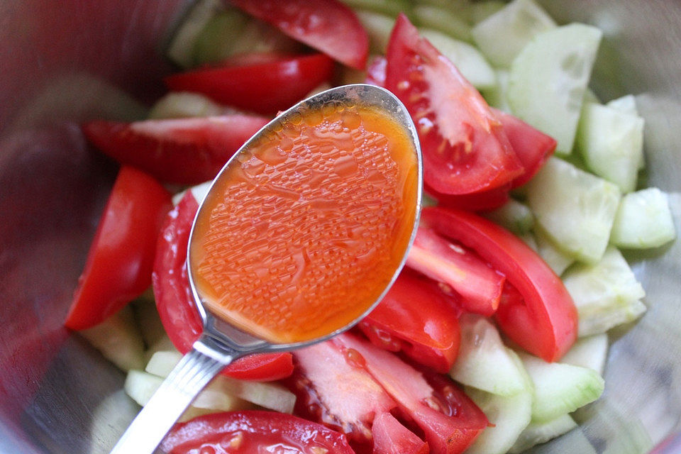 Honig-Ajvar-Dressing