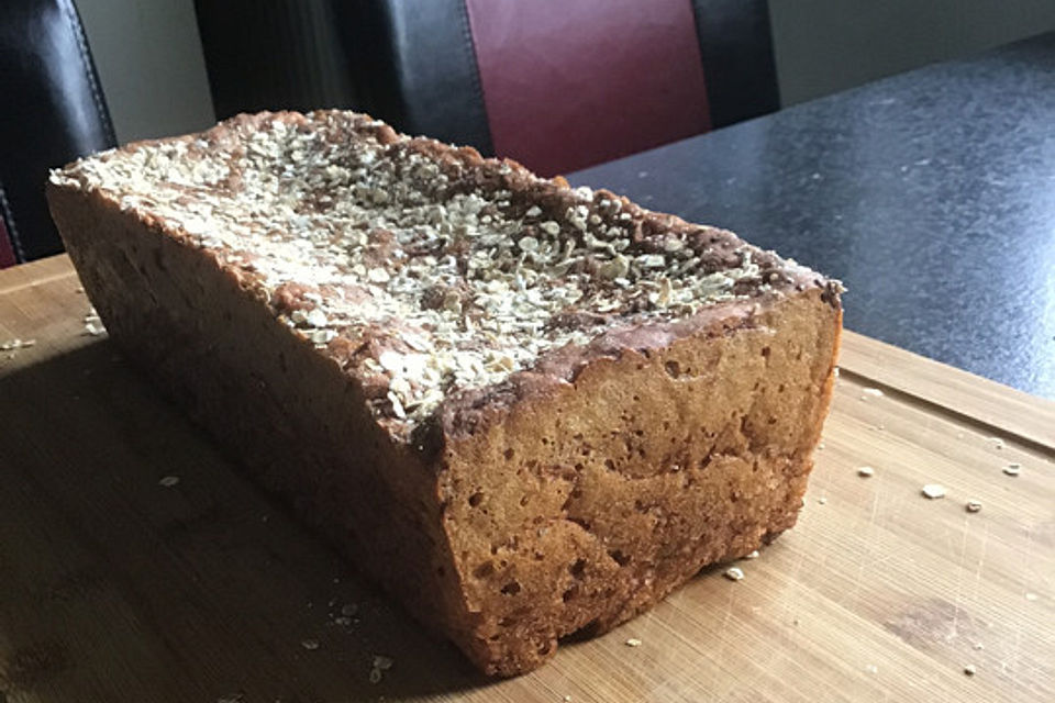 Dinkel-Karotten-Vollkornbrot