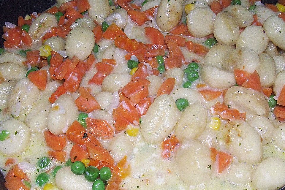 Gnocchi in Gemüsesauce