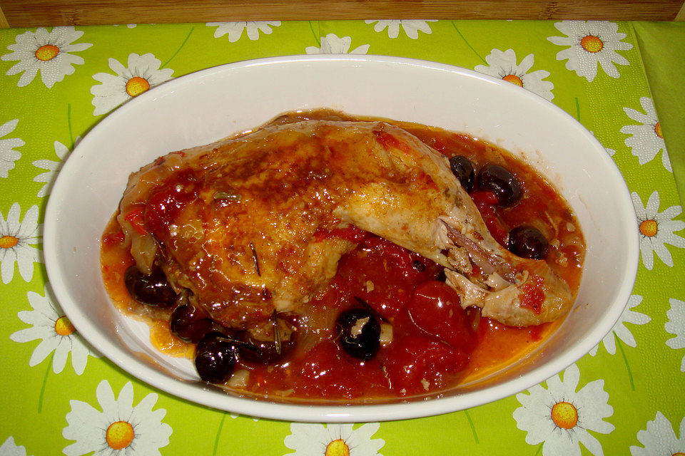 Hähnchenschenkel mit Tomatensoße