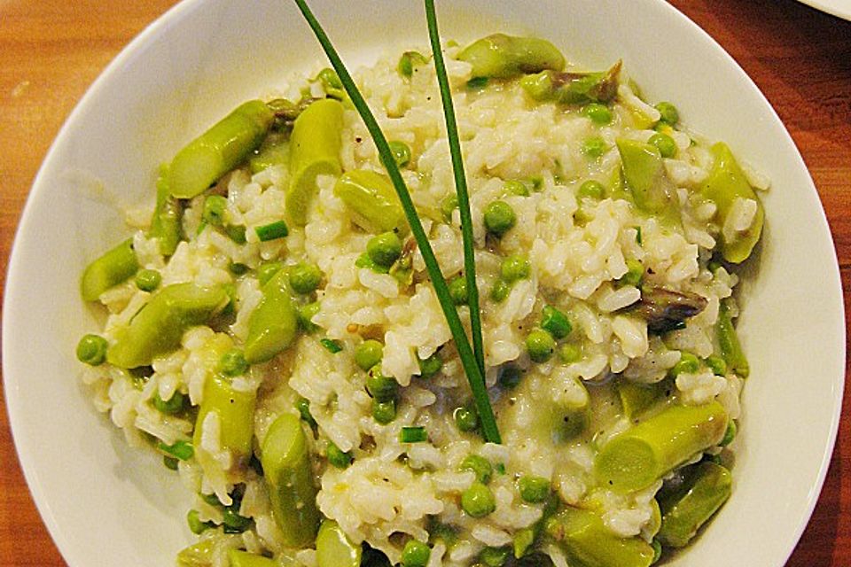 Spargelrisotto mit Erbsen