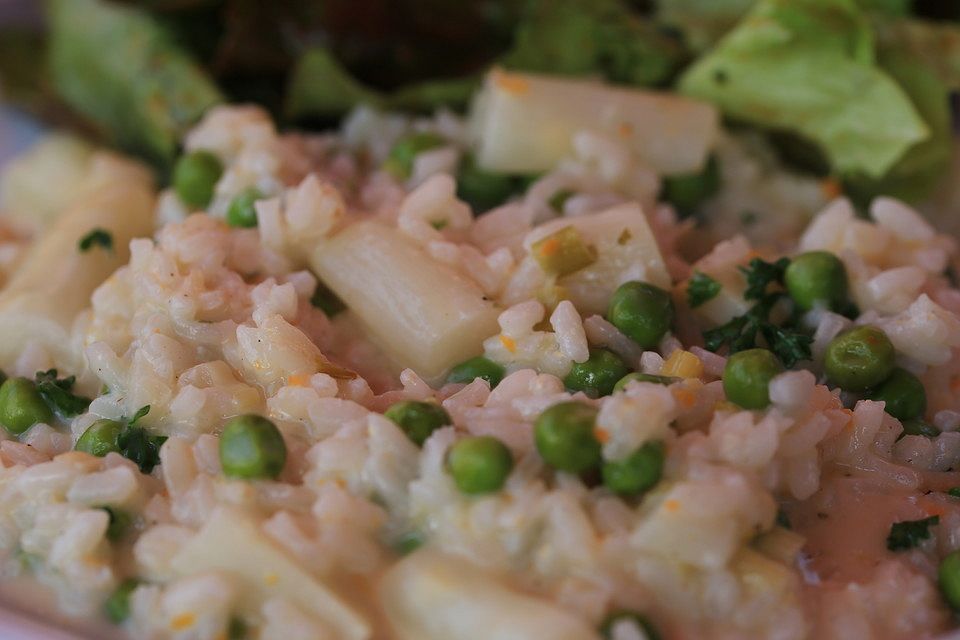 Spargelrisotto mit Erbsen