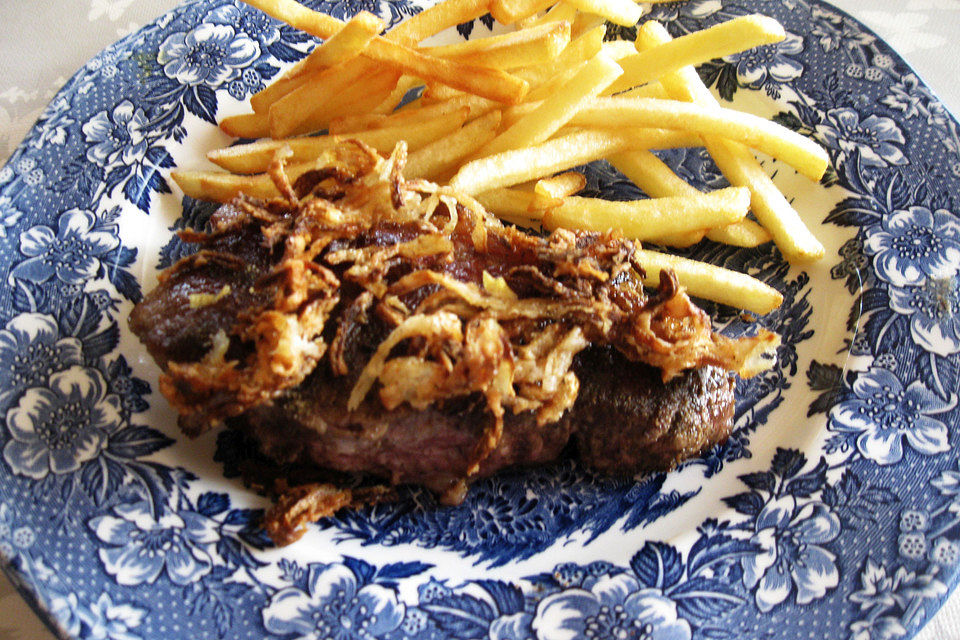 Filetsteak mit Röstzwiebeln