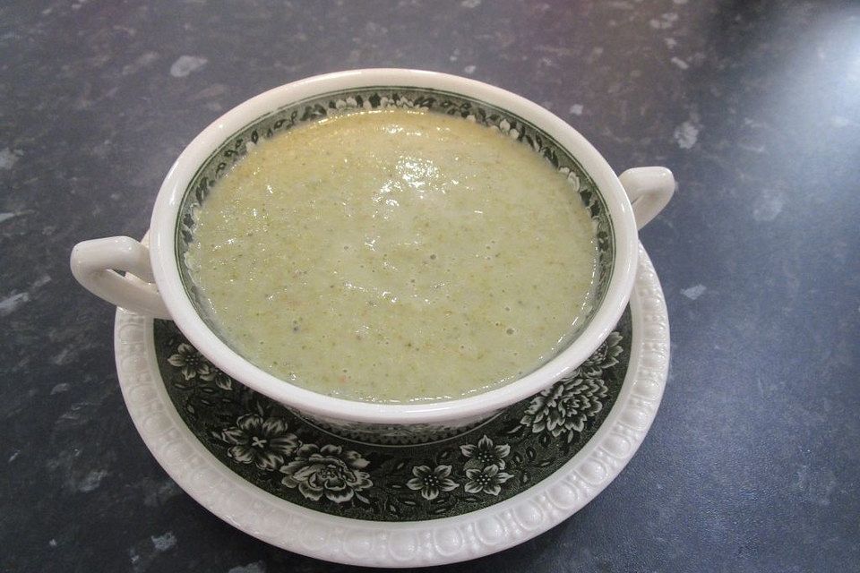 Brokkolisuppe