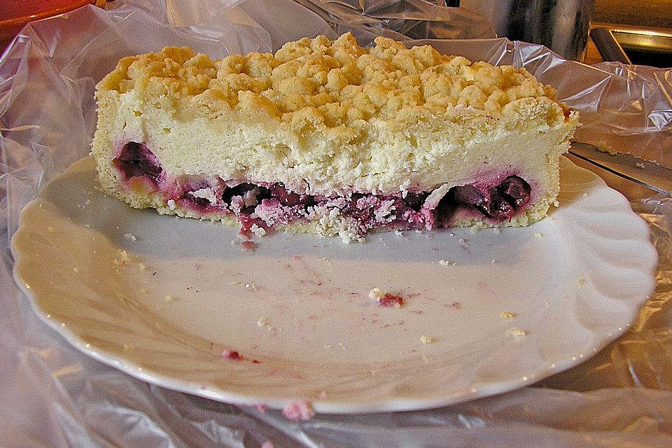 Krümeltorte mit Kirsch-Quarkfüllung