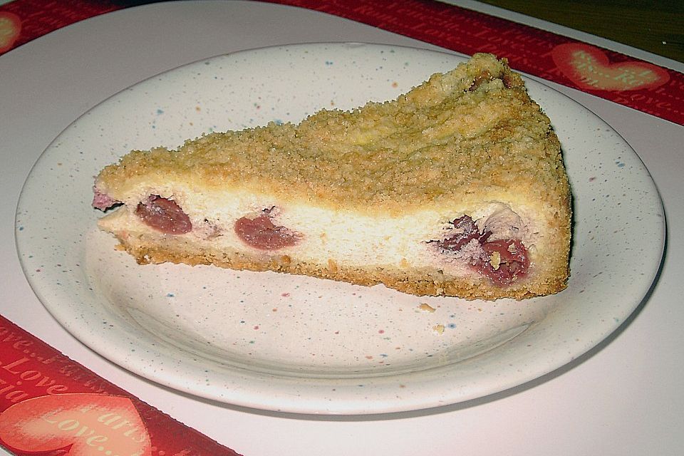 Krümeltorte mit Kirsch-Quarkfüllung