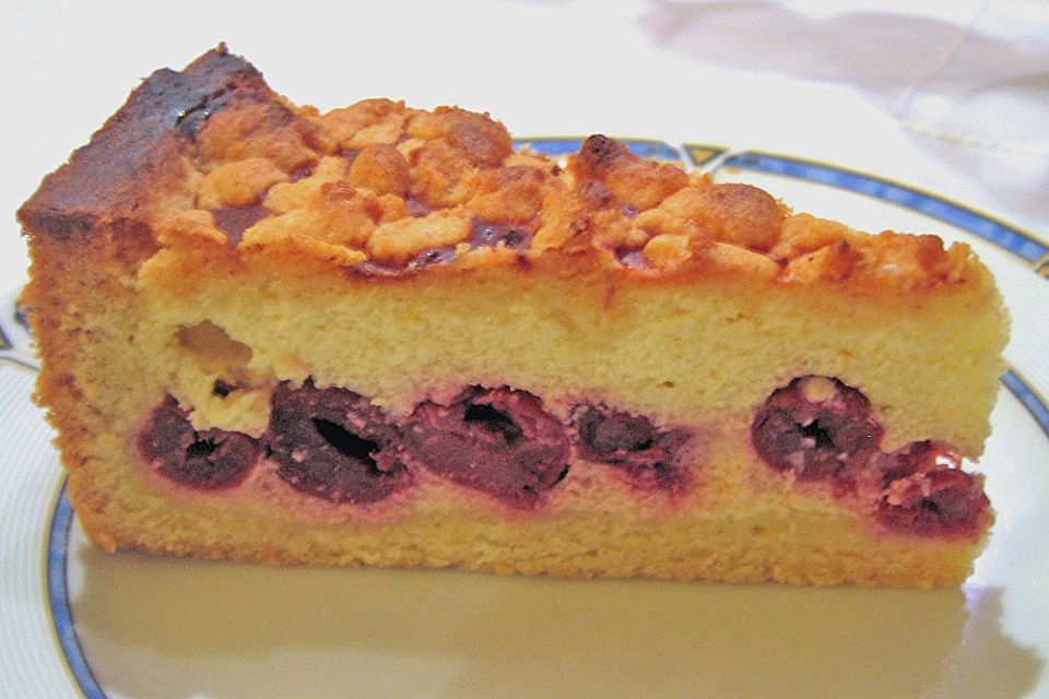 Krümeltorte mit Kirsch-Quarkfüllung