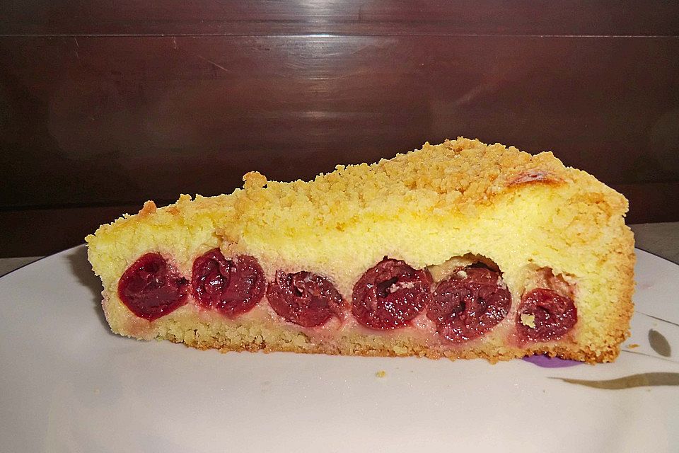 Krümeltorte mit Kirsch-Quarkfüllung