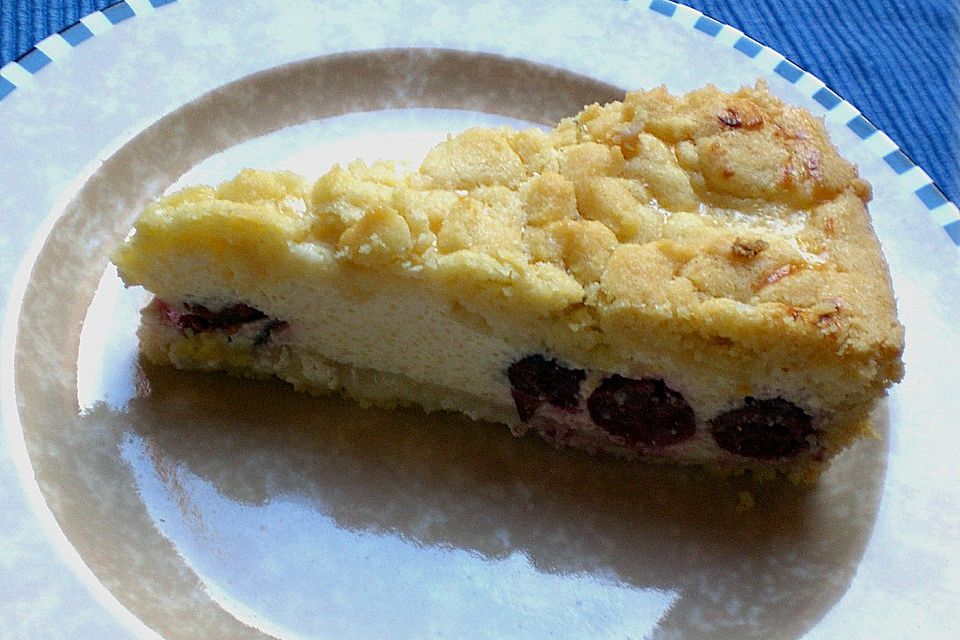 Krümeltorte mit Kirsch-Quarkfüllung