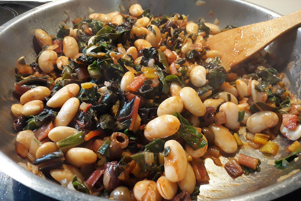 Bohnen-Mangold-Feta-Pfanne