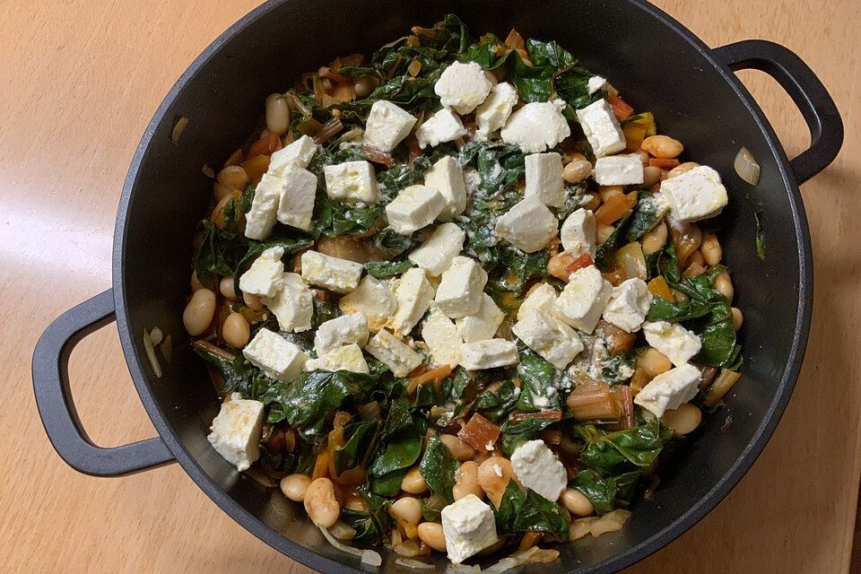 Bohnen-Mangold-Feta-Pfanne