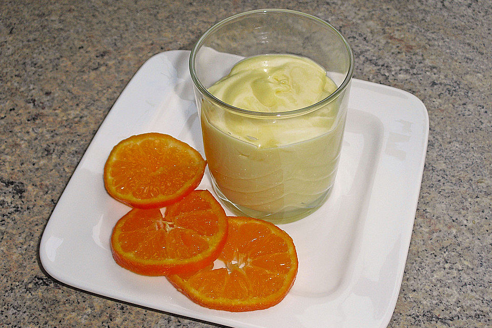 Traditionelle französische Orangencreme