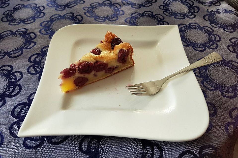 Crème fraîche Kirschkuchen