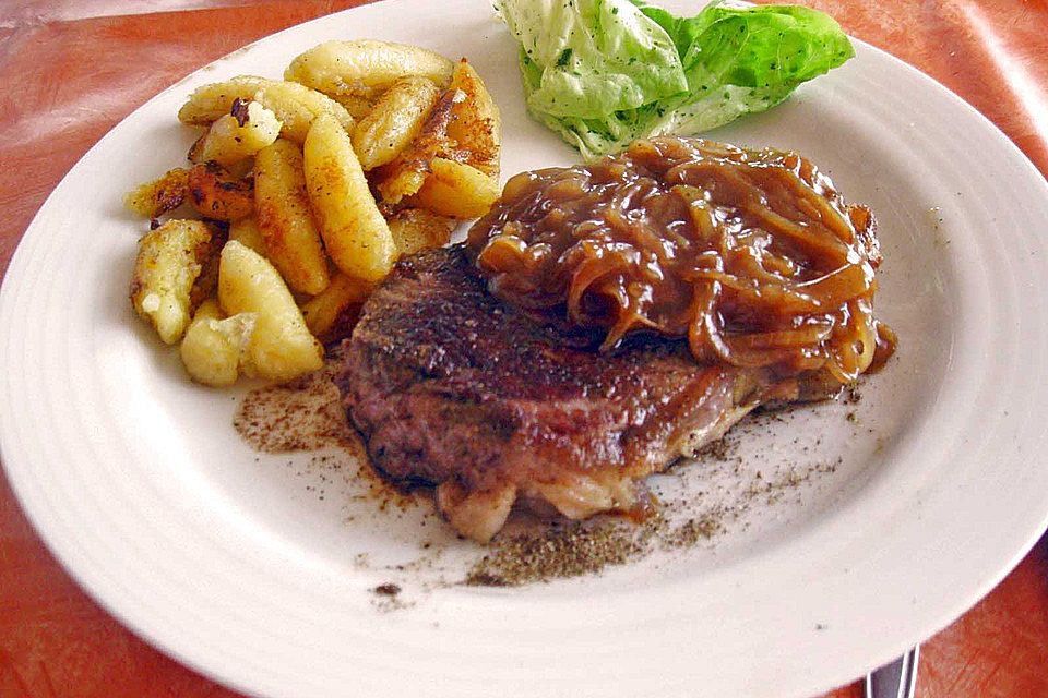 Rumpsteaks mit Zwiebeln