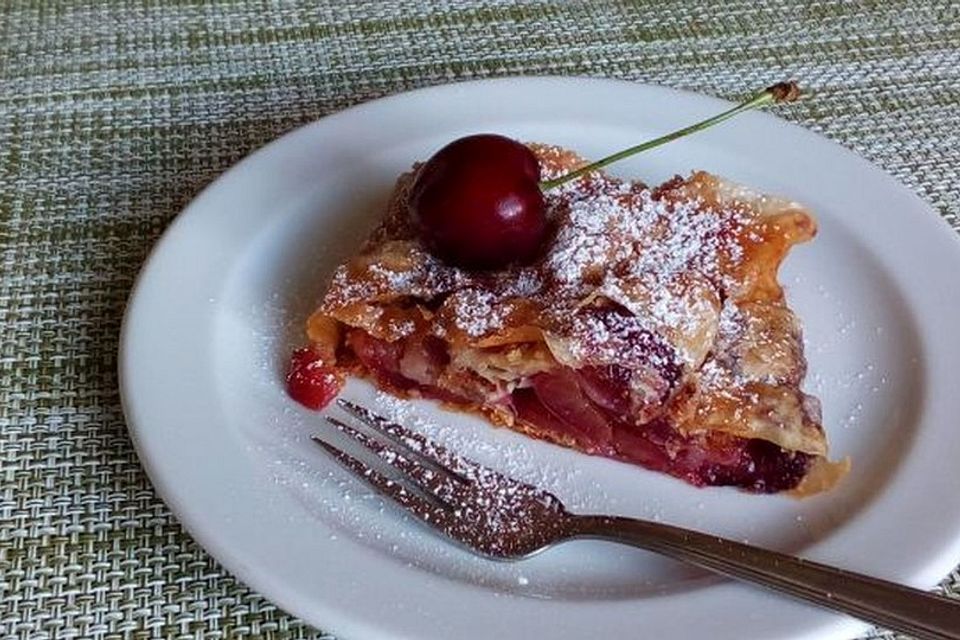 Kirschstrudel