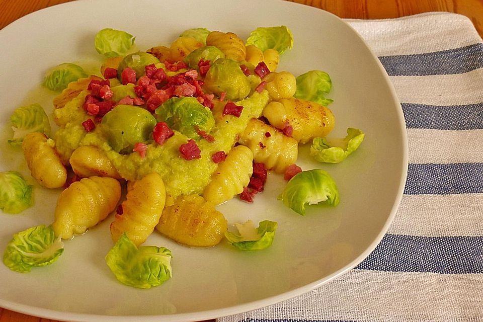 Gnocchi mit Rosenkohl