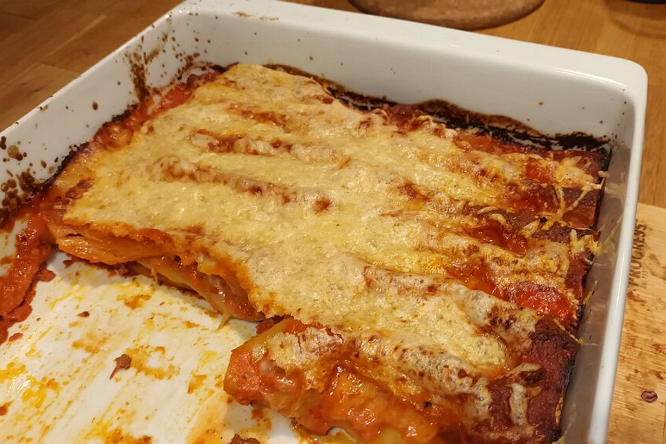 Cannelloni mit Hackfleisch - Tomatensoße