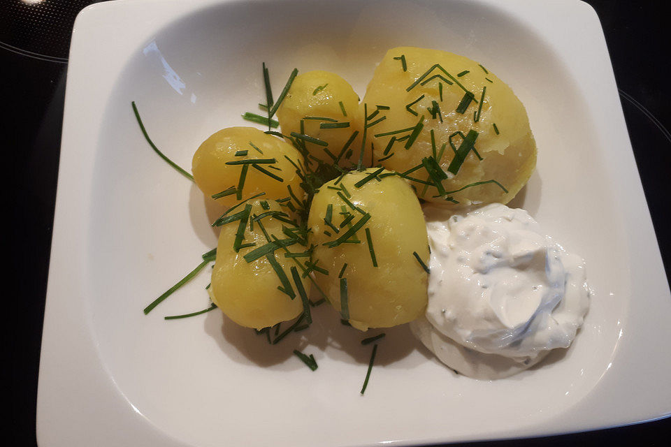 Pellkartoffeln mit Quark