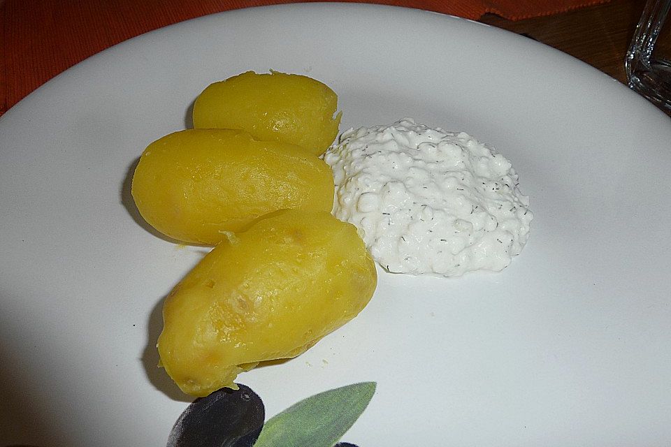 Pellkartoffeln mit Quark