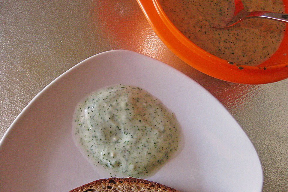 Knoblauch - Kräuter - Creme