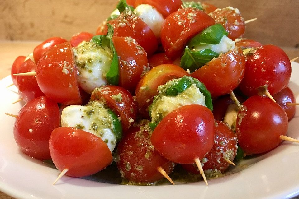 Tomaten-Mozzarella-Spieße