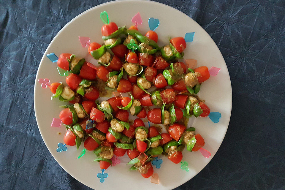 Tomaten-Mozzarella-Spieße