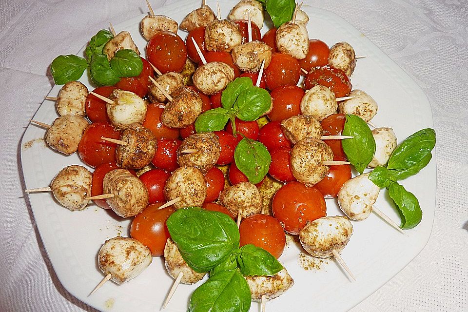 Tomaten-Mozzarella-Spieße