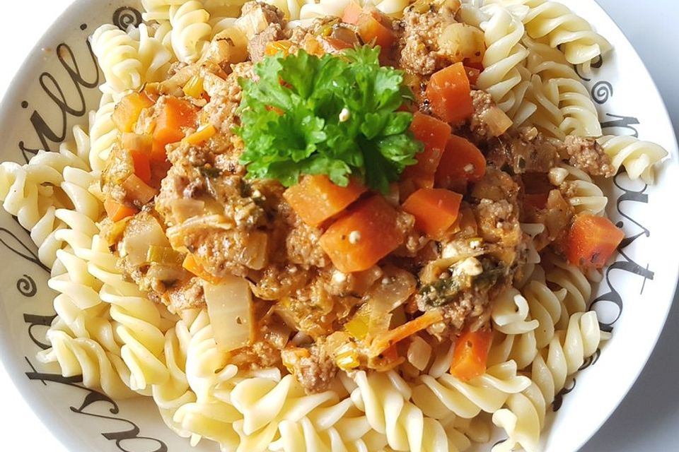 Nudeln mit Bolognese