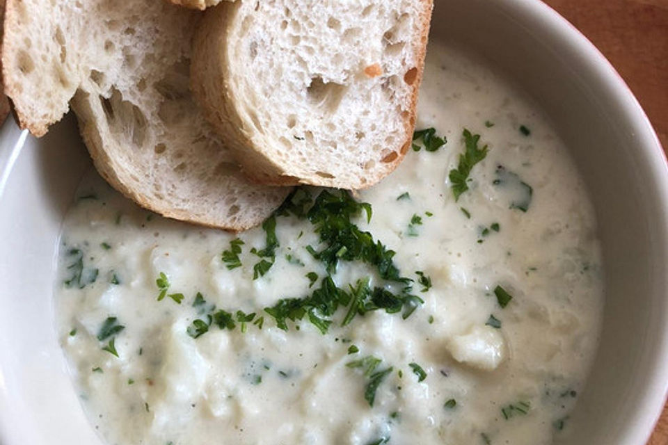 Blumenkohlsuppe mit Kerbel