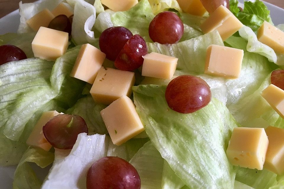 Käse - Trauben - Salat