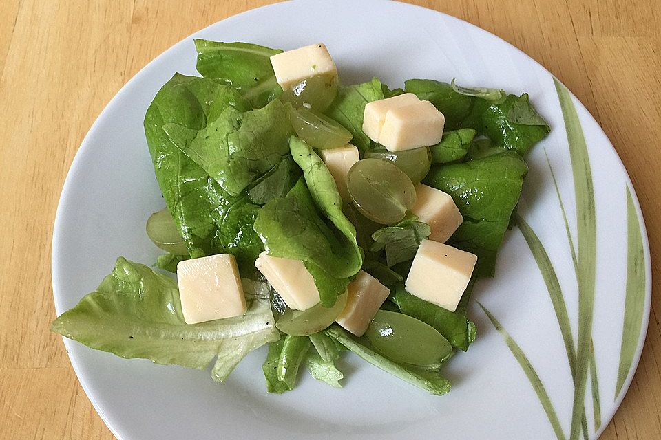 Käse - Trauben - Salat