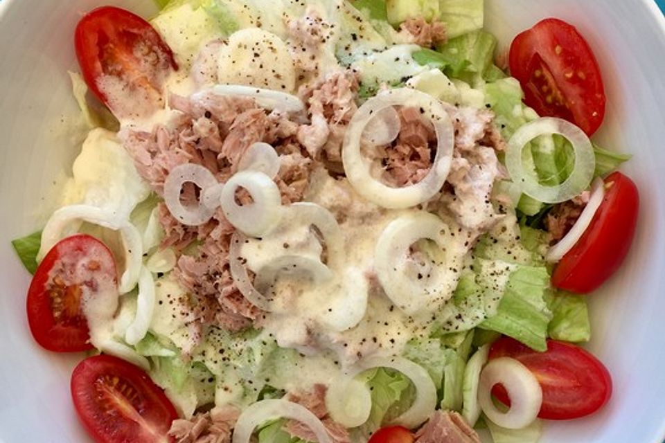 Thunfischsalat mit Tomate