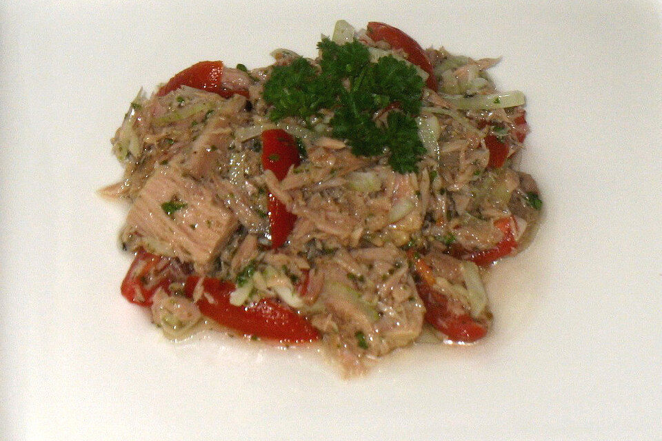 Thunfischsalat mit Tomate