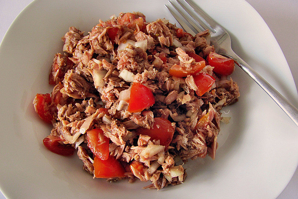 Thunfischsalat mit Tomate