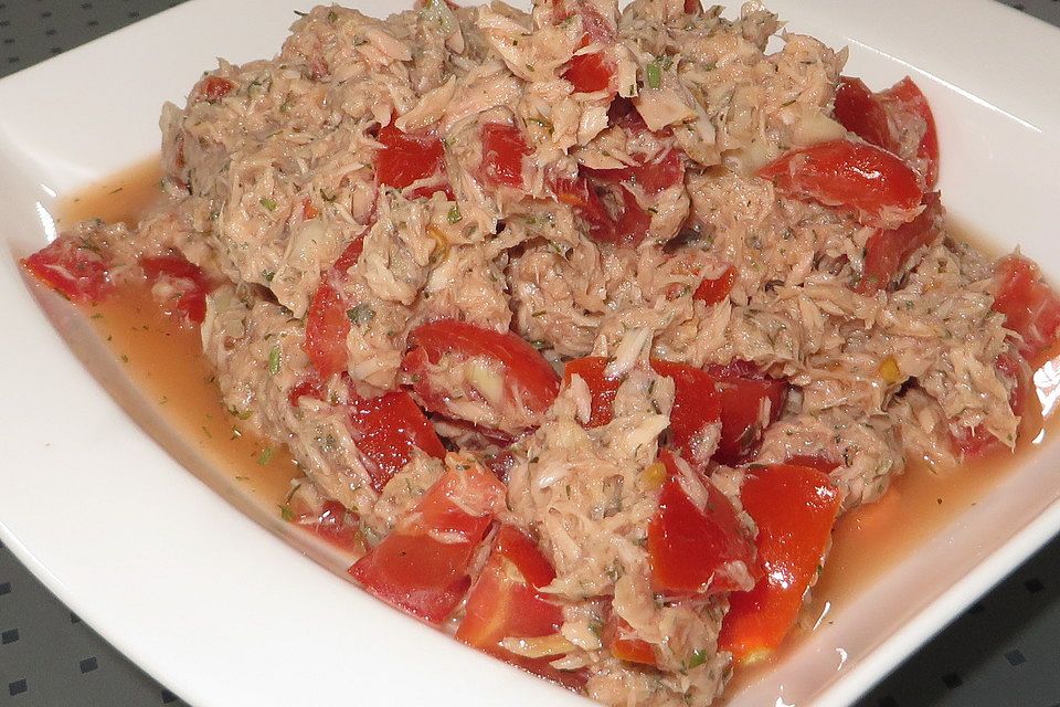 Thunfischsalat mit Tomate