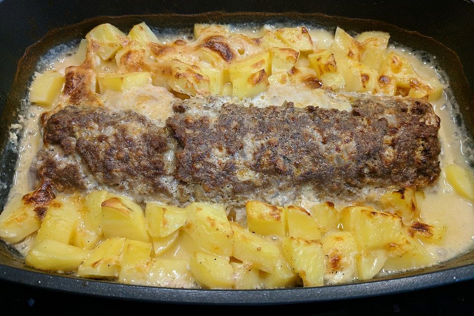 Römertopf - Kräuterhackroulade mit Sahnekartoffeln