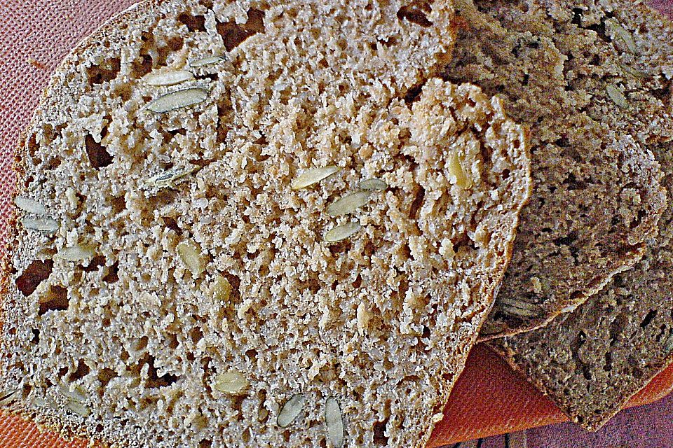 Dinkel - Buchweizenbrot im Römertopf