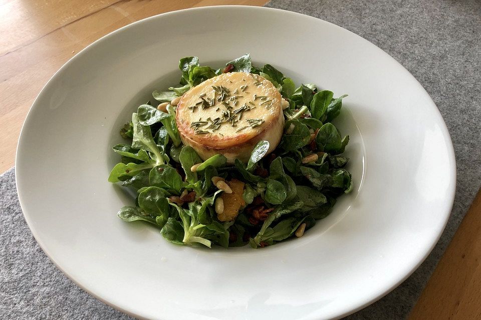 Feldsalat mit Ziegenkäse - Talern