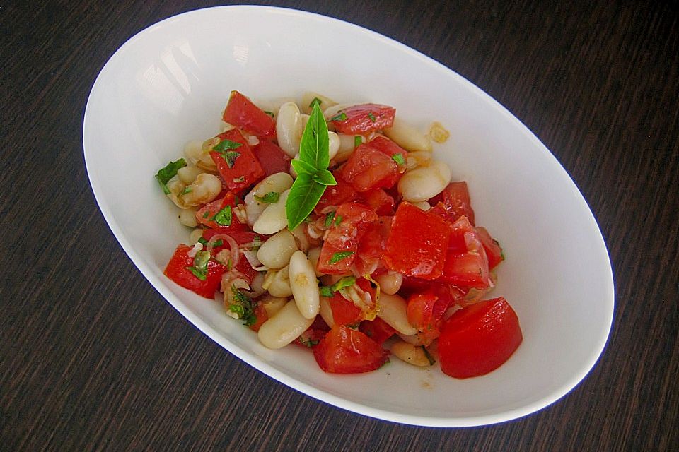 Bohnen-Tomatensalat