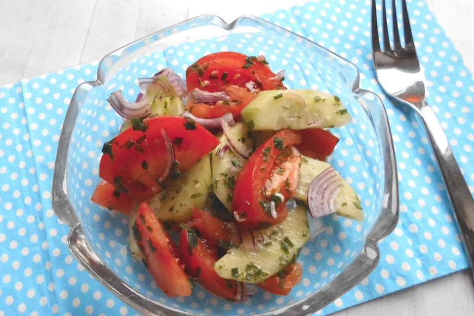 Gurken-Tomatensalat