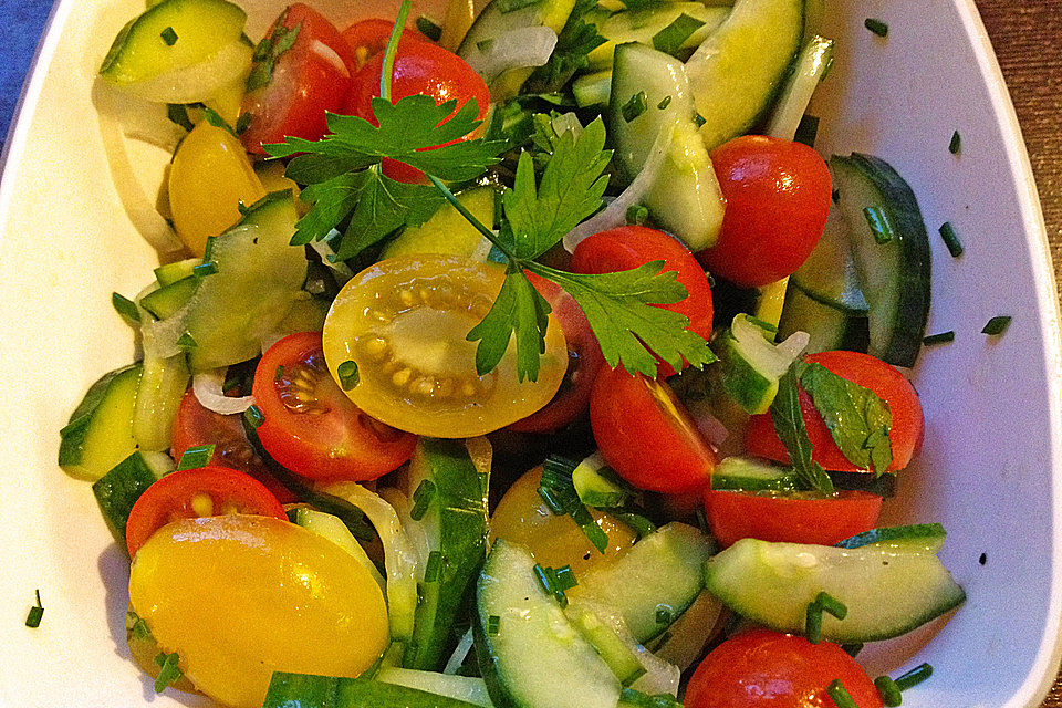 Gurken-Tomatensalat