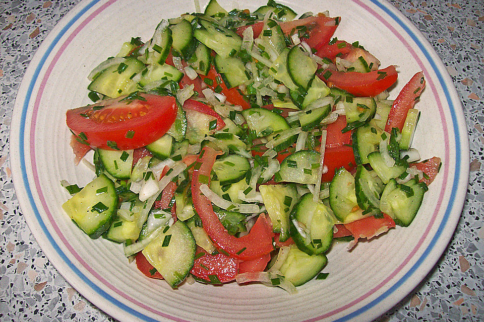 Gurken-Tomatensalat