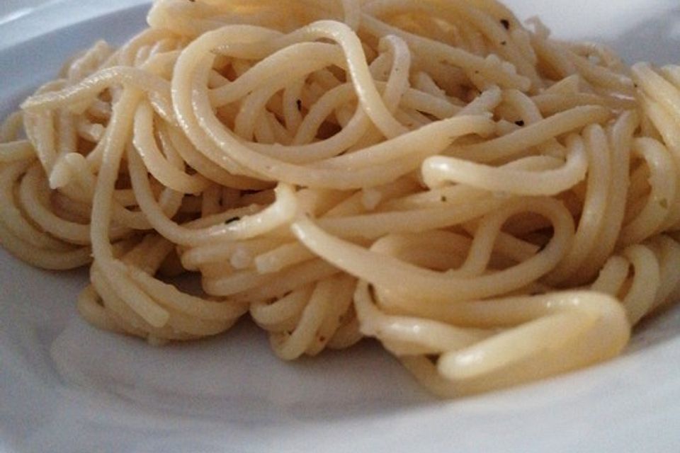 Knoblauch - Spaghettisalat