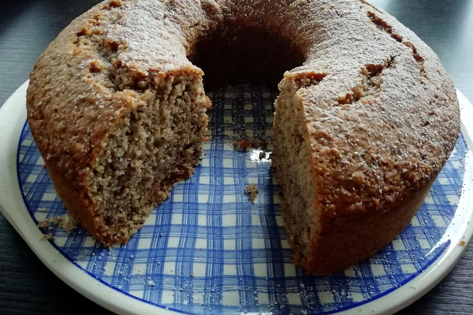 Französischer Joghurt - Nusskuchen