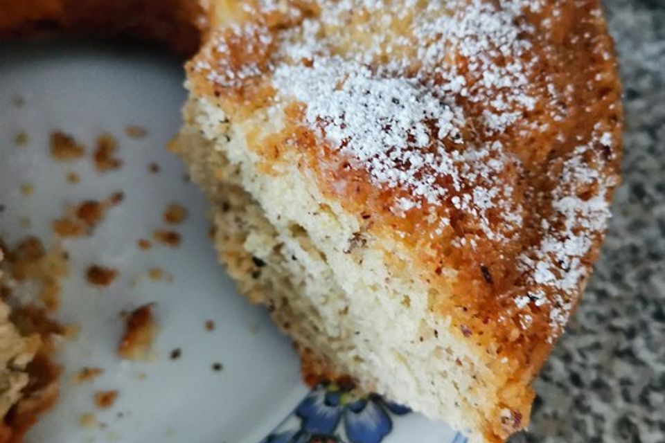 Französischer Joghurt - Nusskuchen